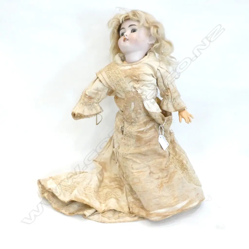 HEINRICH HANDWERCK SIMON HALBIG 1070 DOLL WITH STAND - H 500MM. Image 1++